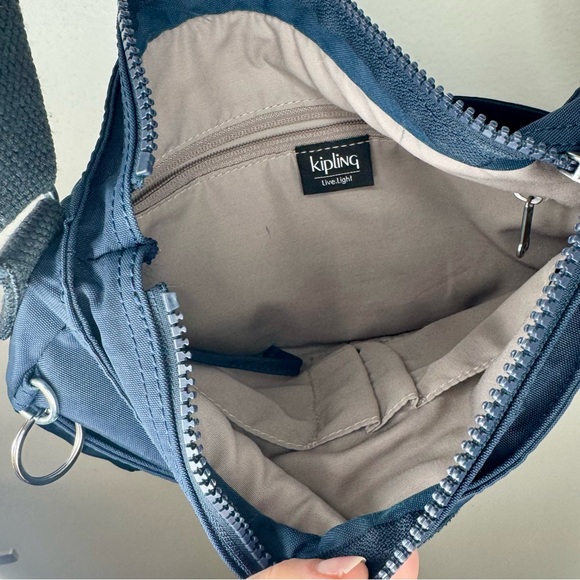 Kipling New Angie Crossbody Nylon Bag Blue Purse W Zipper & Pockets EUC - Picture 4 of 5